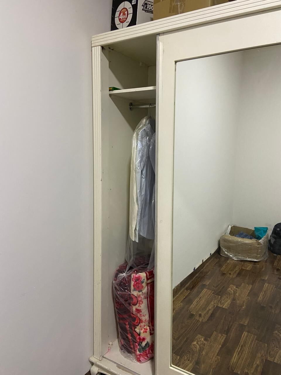 Riyadh, Furniture, SAR 500,  Used Furniture - Wardrobe And Sofa For Sale
