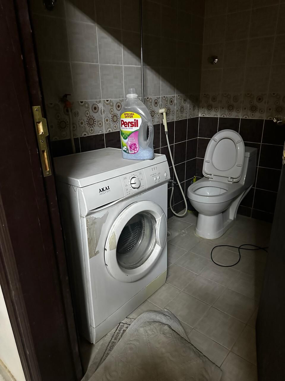 Al Malaz, Household Items, SAR 2150,  AC, Refrigerator, Cot, Mattress, Gas Cylinder, Stove, Almirah, Table And Utentsials