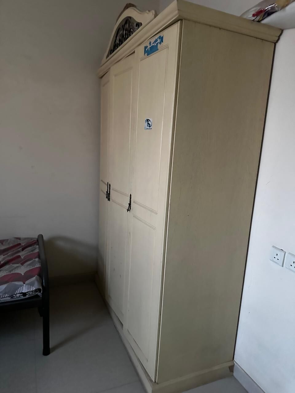 Al Malaz, Household Items, SAR 2150,  AC, Refrigerator, Cot, Mattress, Gas Cylinder, Stove, Almirah, Table And Utentsials