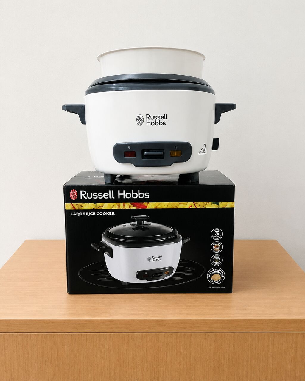 Riyadh, Household Items, SAR 100,  Russell Hobbs Rice Cooker And Steamer For Sale