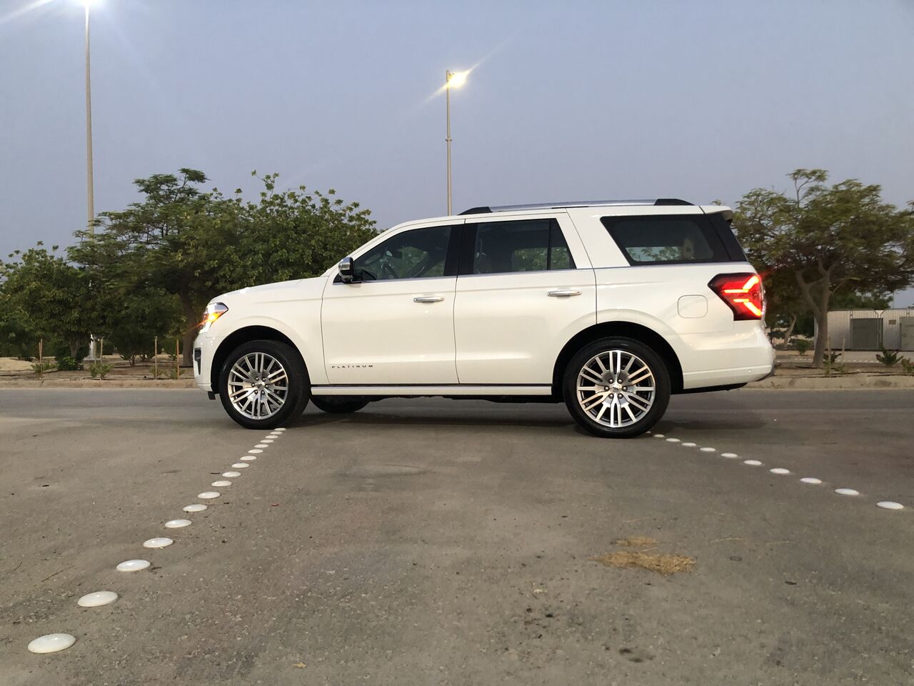 Jubail, Vehicles, Cars & Trucks , SAR 248000,  2024 Expedition Platinum (Full Option), 15,000 Km, GCC Spec, Warranty Valid Until 2030.,  2024,  –تحديد–,  15000 KM,  Jubail Down Town Carshowroom Area