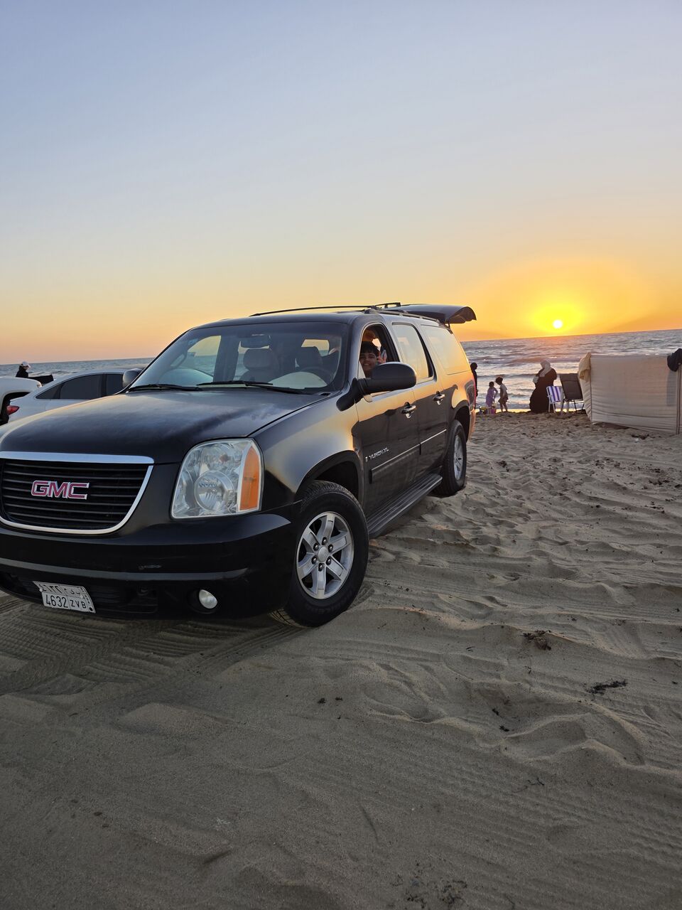 Abha, Vehicles, Cars & Trucks , SAR 46000,  Gmc Yukon XL,  2013,  Automatic,  155000 KM,  Well Maintained Suv Very Low Kilometers Run