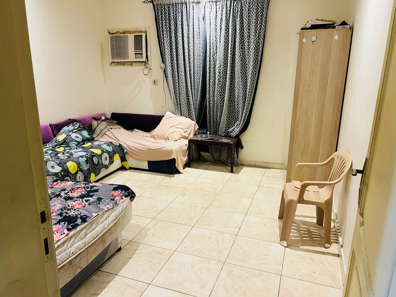 Jeddah, Roommates, SAR 1200/month,  Sharing Flat Excutive Room Available With Full Furnish