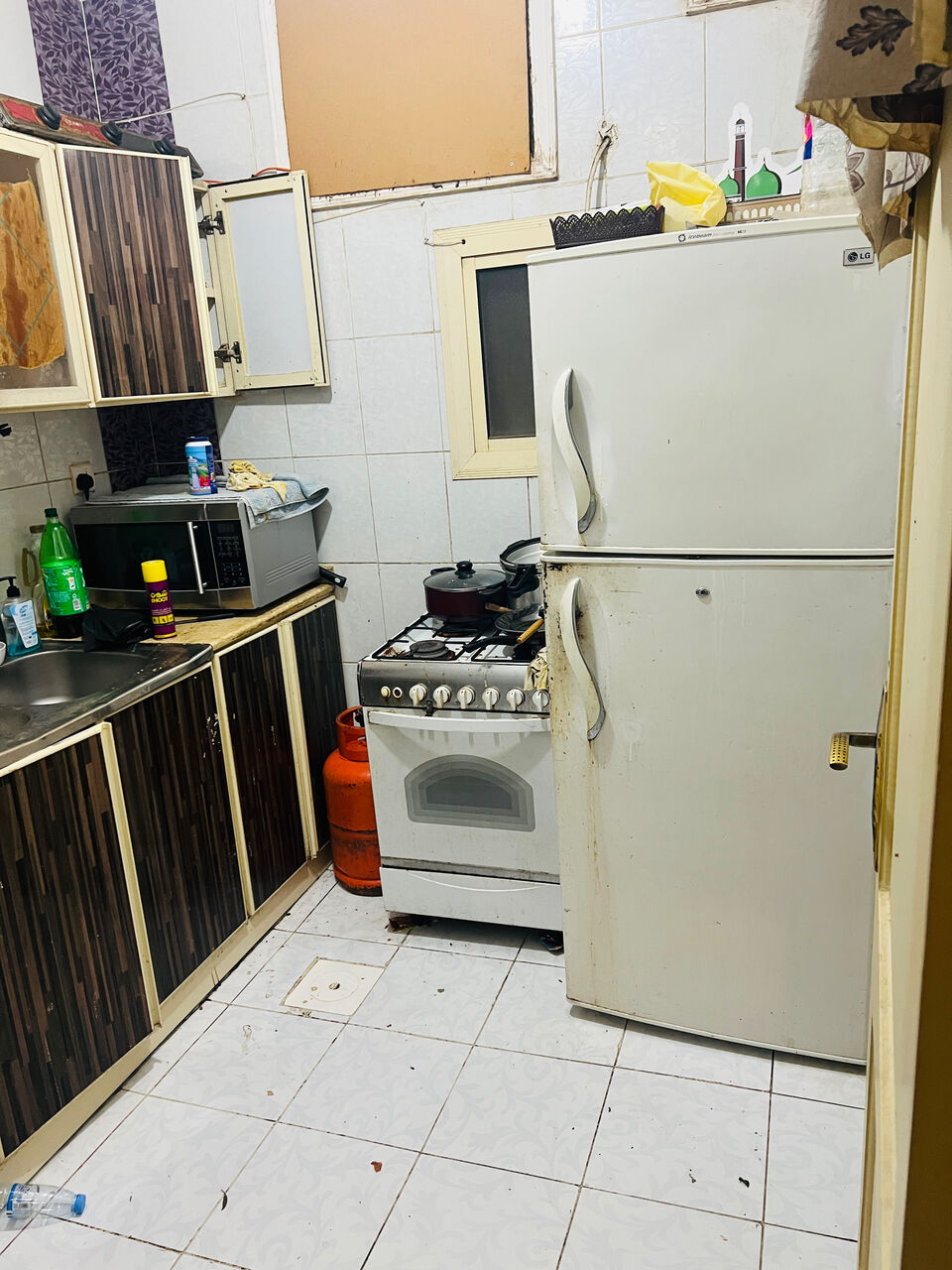 Jeddah, Roommates, SAR 1200/month,  Sharing Flat Excutive Room Available With Full Furnish