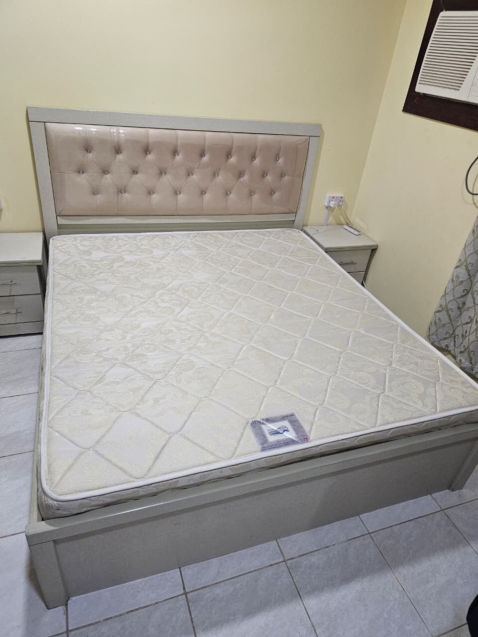 Madinat Al Ummal, Furniture, SAR 300,  KING SIZE MATTRESS BED 200CM X 180CM SLEEPEE SILVER BED