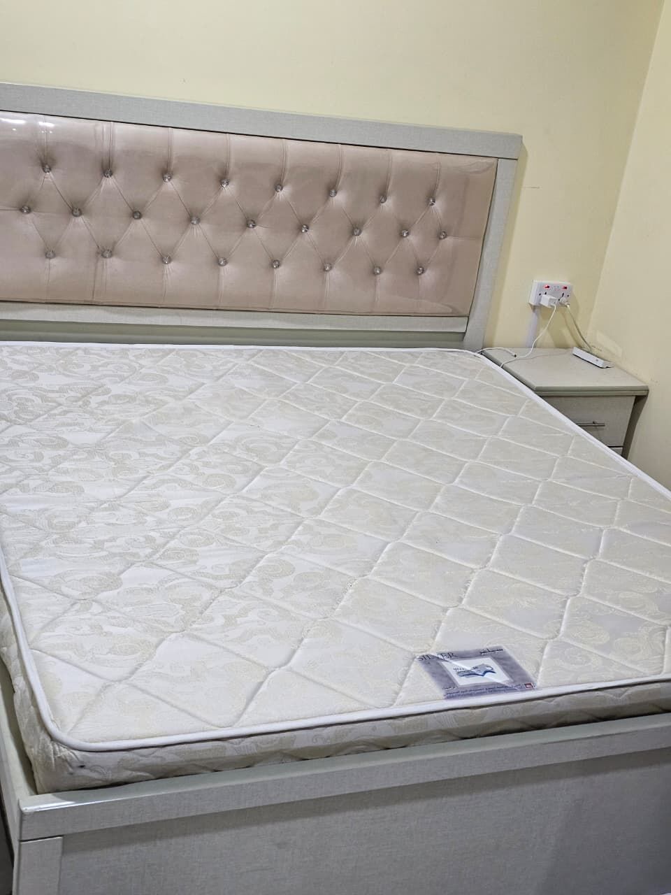 Madinat Al Ummal, Furniture, SAR 300,  KING SIZE MATTRESS BED 200CM X 180CM SLEEPEE SILVER BED