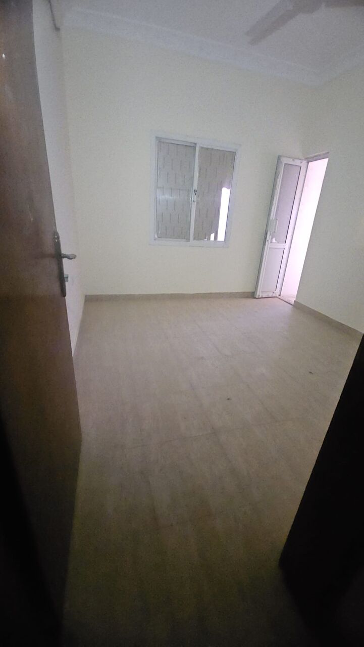 Salmaniya, Apartments, Flats, Houses & Villas, BHD 120/month,  1 BR,  1 Bedroom Unfurnished Flat For Rent Without Ewa