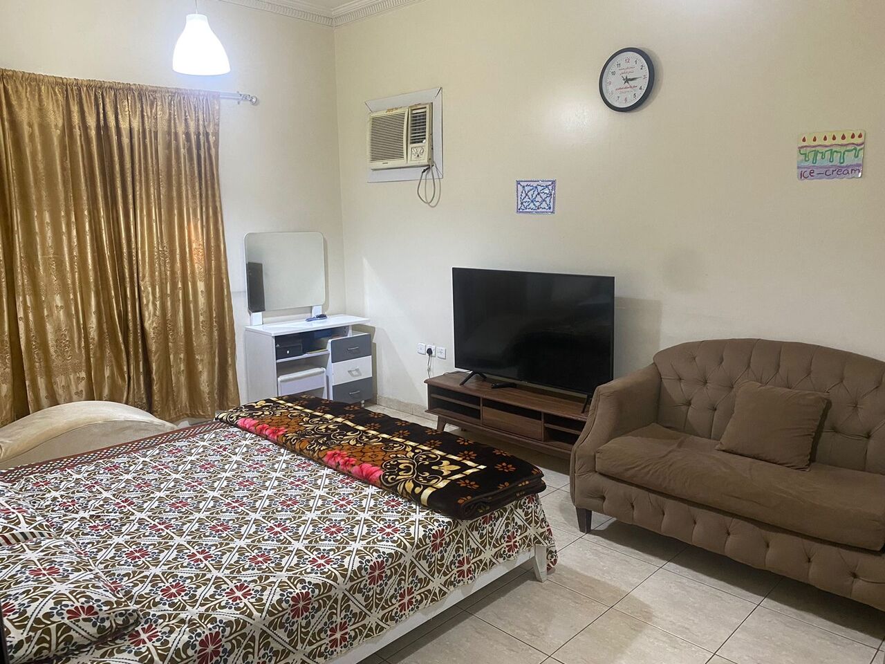 Riyadh, Apartments, Flats, Houses & Villas, SAR 130/day,  Room For Rent, For 2, 3 Days Or A Week, For Family Or Executive Bachelor.