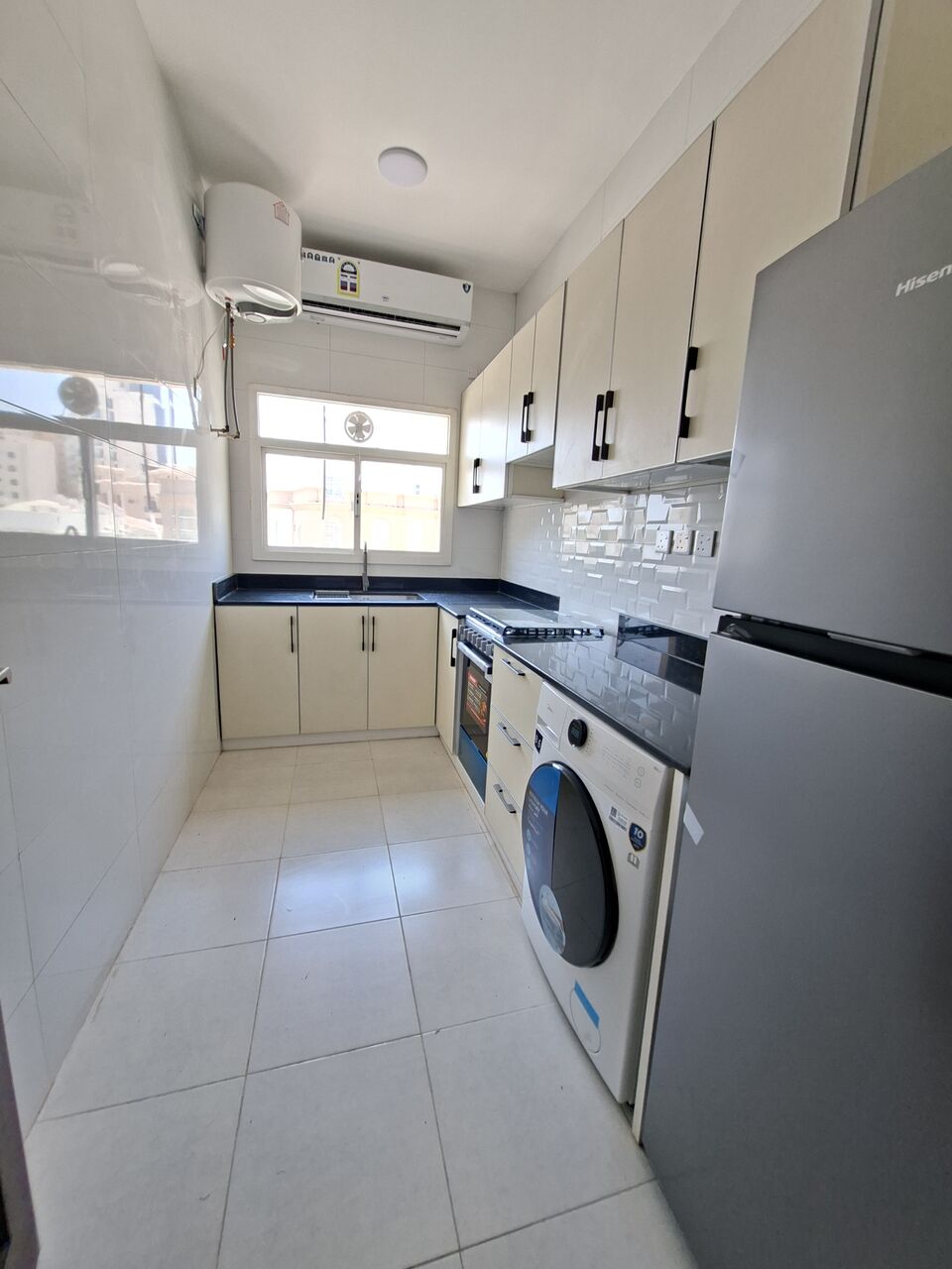 Mahooz, Apartments, Flats, Houses & Villas, BHD 270/month,  2 BR,  Semi Furnished Family 2 BHK With Ewa In Mahooz,Parking,Neat & Clean Flat @ 35547951