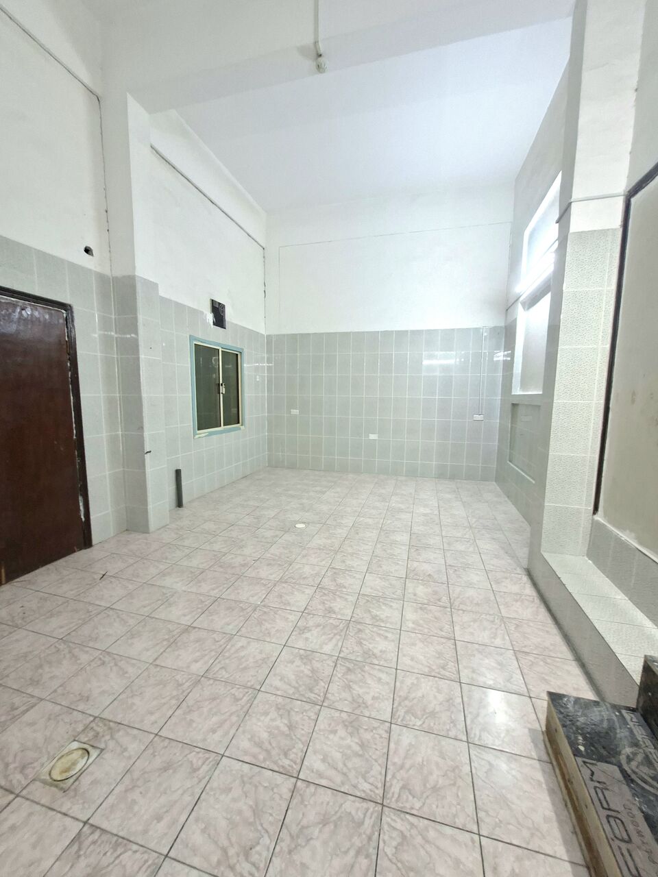Gudaibiya, Apartments, Flats, Houses & Villas, BHD 160/month,  Studio,  Semi Furnished Studio With Unlimited Ewa In Gudaibiya,Neat & Clean Flat @ 35547951