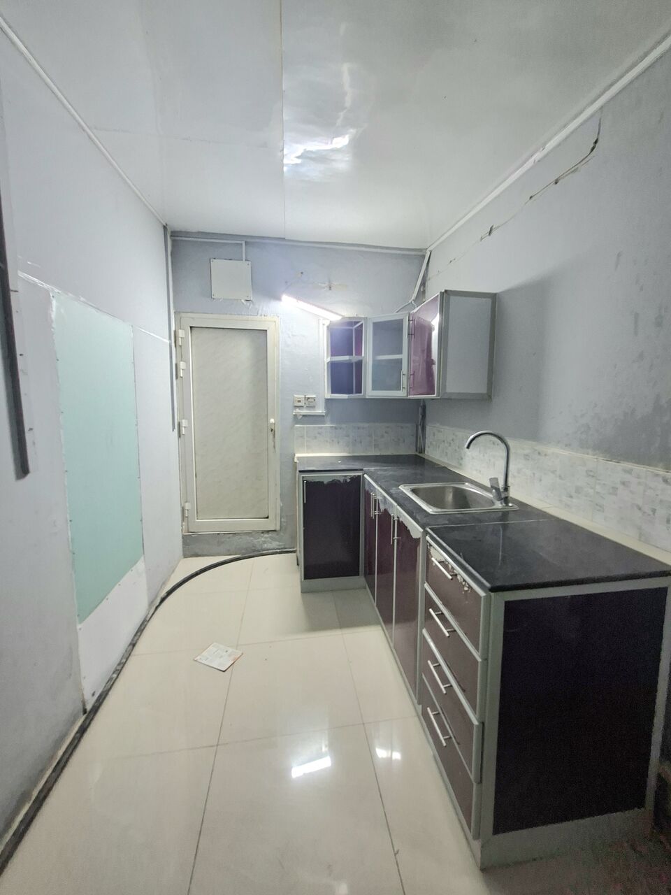Gudaibiya, Apartments, Flats, Houses & Villas, BHD 160/month,  Studio,  Semi Furnished Studio With Unlimited Ewa In Gudaibiya,Neat & Clean Flat @ 35547951
