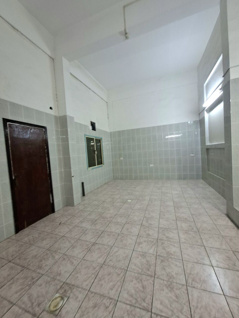 Gudaibiya, Apartments, Flats, Houses & Villas, BHD 160/month,  Studio,  Semi Furnished Studio With Unlimited Ewa In Gudaibiya,Neat & Clean Flat @ 35547951