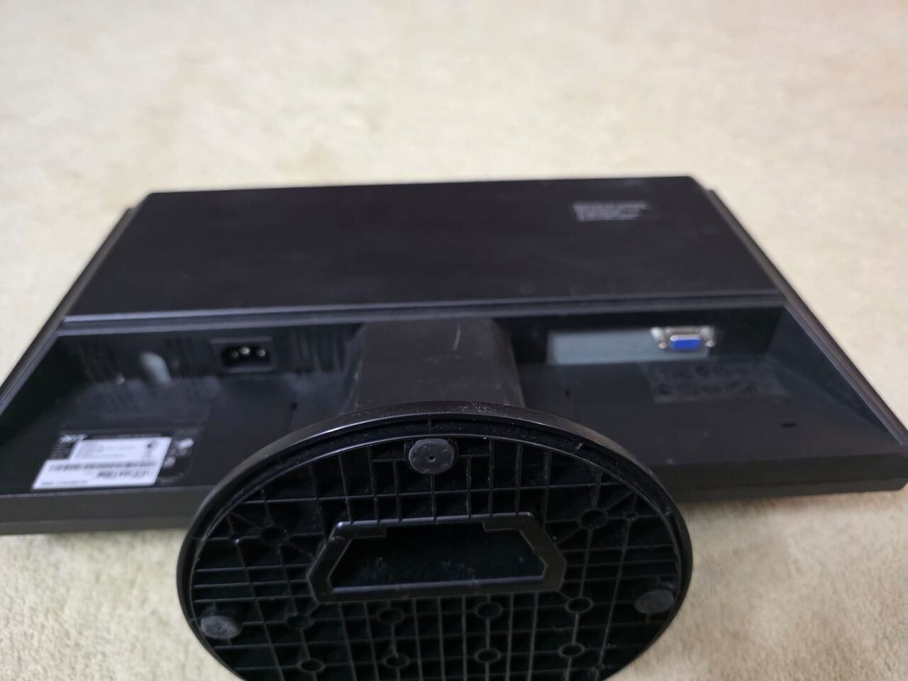 Riffa, Computers, BHD 12,  Dell + Acer Cheap Monitors For Sale