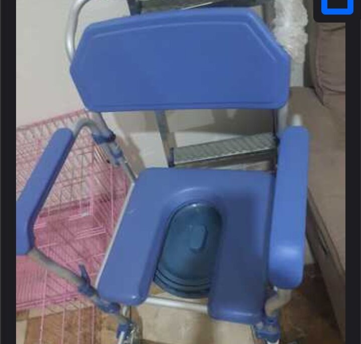 Jeddah, Free Items, SAR 1,  Manual Hospital Bed And Toilet For Disabled