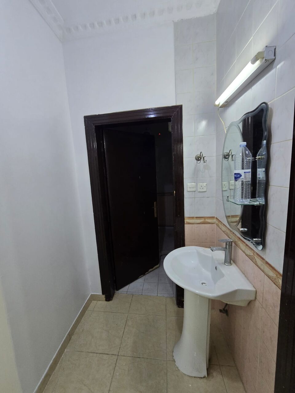 Al Rawdah, Apartments, Flats, Houses & Villas, SAR 27000/year,  3 BR,  Family Apartment First Floor With 3 Beadrooms 2bath Kitchen And Hall