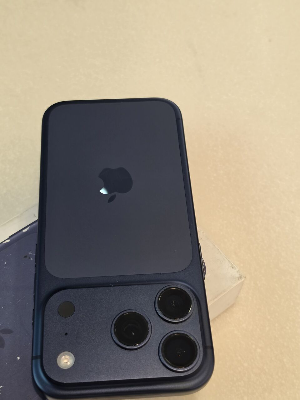 Dammam, Mobile Phones, SAR 4800,  IPhone 17 Pro 512 GB