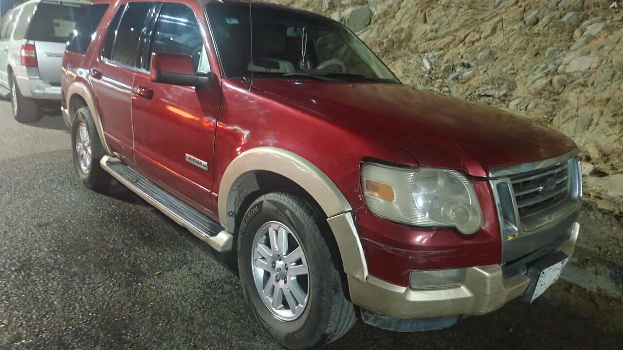 Jeddah, Vehicles, Cars & Trucks , SAR 9500,  Ford Explorer,  2007,  Automatic,  279 KM,  Sell Car Urgently