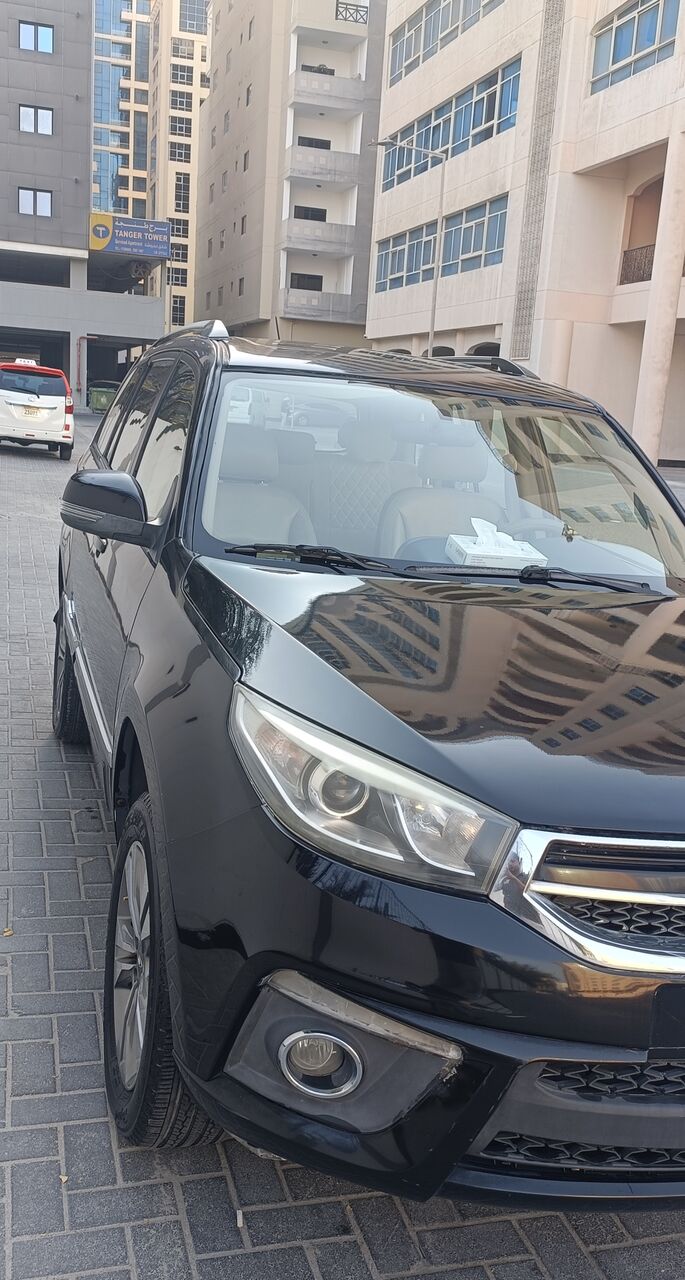 Juffair, Vehicles, Cars & Trucks , BHD 850,  Chery Tiggo 3,  2016,  Automatic,  1 KM,  I Sell Emergency Because I Live Bahrain