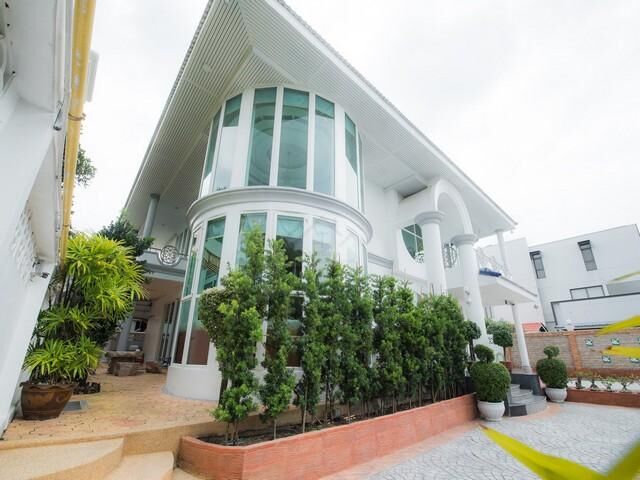 Bangkok, Real Estate For Sale, THB 119000000,  5 BR,  244 Sq. Feet,  2-story Detached House For Sale, 244 Sq M, Rama 9 Road, Soi 39, Pool Villa Style, Near