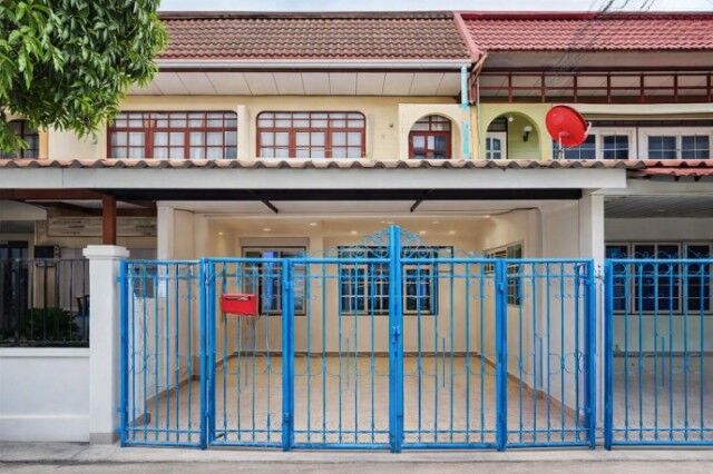 Bangkok, Villas, THB 7899,  16 Sq. Feet,  Kasemrad Hospital Ramkhamhaeng 750m. MRT Sammakorn 500m. Townhouse 2 Floors, 2 Bedrooms,