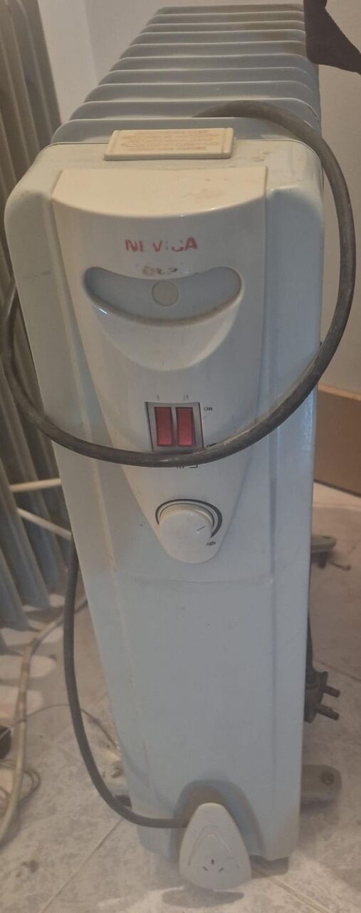 Manama, Air Conditioners, BHD 1,  Leaving Bahrain