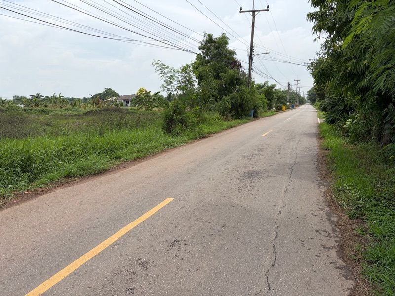 Bangkok, Real Estate For Sale, THB 6500000,  6 BR,  1558 Sq. Feet,  Beautiful Vacant Land For Sale, Good Location, Front Next To The Road. The Back Is Next