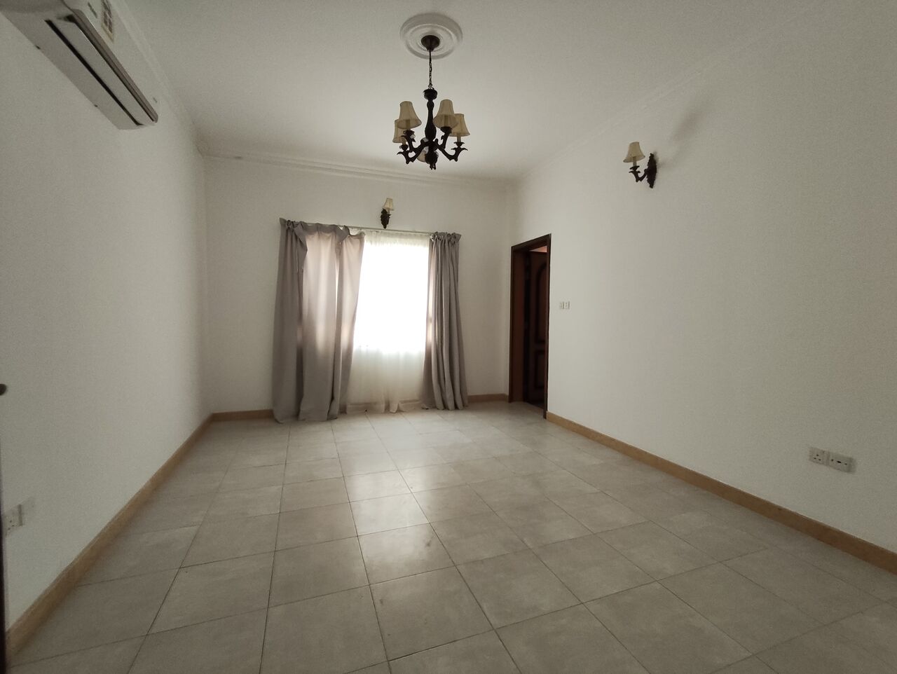 Hidd, Villas, BHD 400,  Furnished,  Hidd:- 3Bhk Semifurnished Villa On Rent With Swimming Pool..