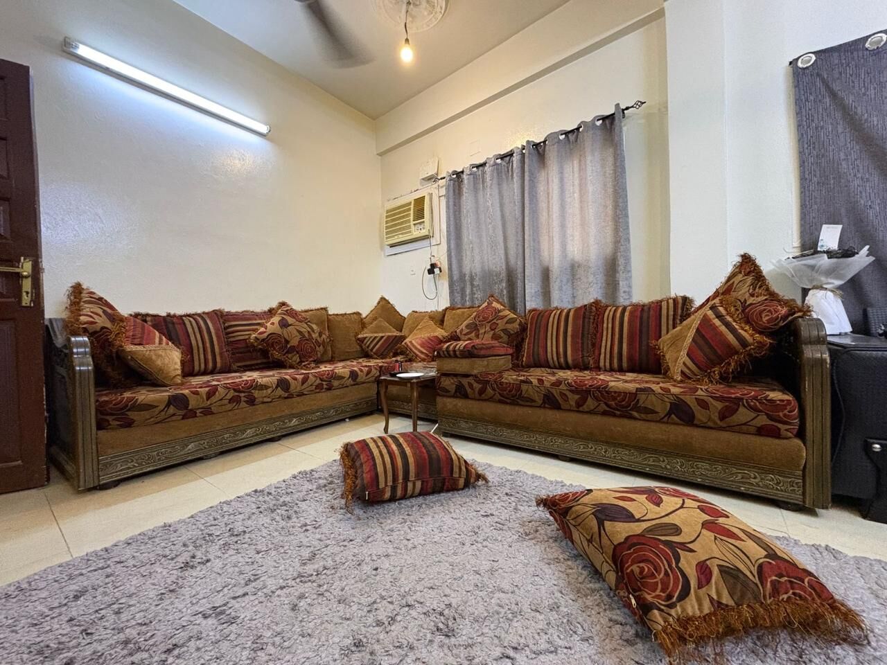 Madinah, Furniture, SAR 200,  Classic L-Shaped Arabic Sofa Set