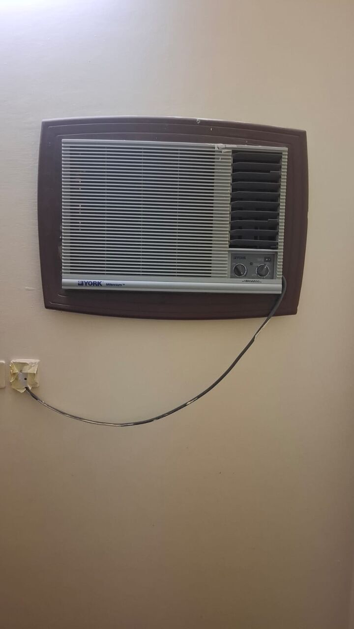 Yanbu, Air Conditioners, SAR 700,  AC - 2ton