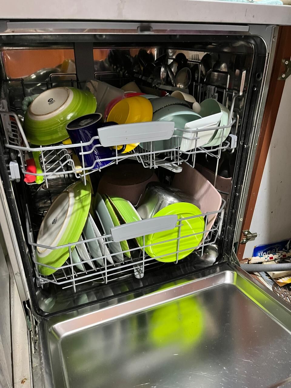 Khobar, Appliances, SAR 700,  Ariston Inverter Dishwasher (7 Programs) - Stainless Steel