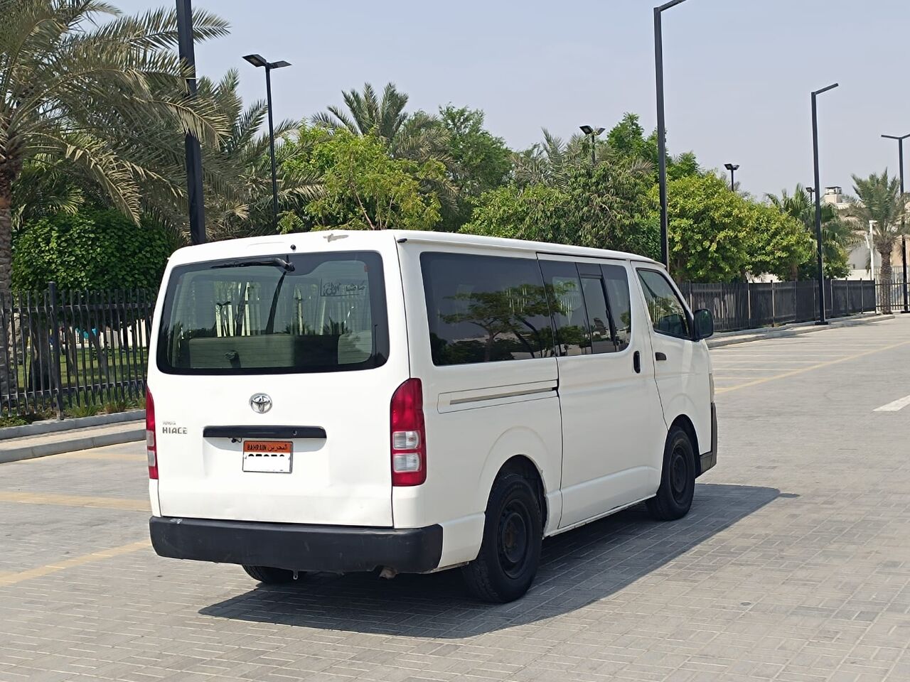 Manama, Vehicles, Cars & Trucks , BHD 3500,  TOYOTA HIACE,  2012,  Manual,  379000 KM,  16 SEATER