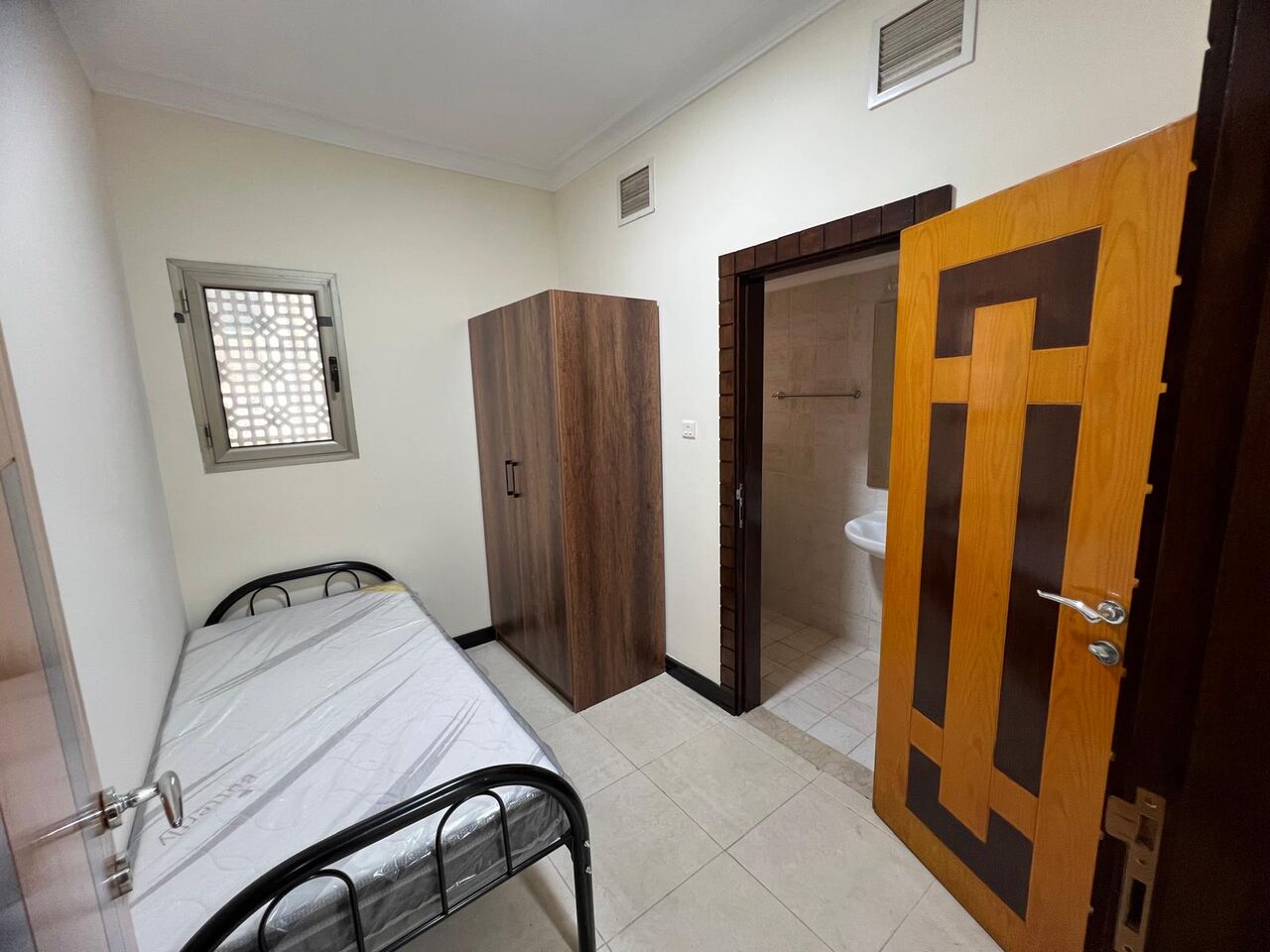 Juffair, Apartments, Flats, Houses & Villas, BHD 600/month,  Furnished,  3 BR,  3 Bedrooms Luxury Flat Fully Furnished In Juffair