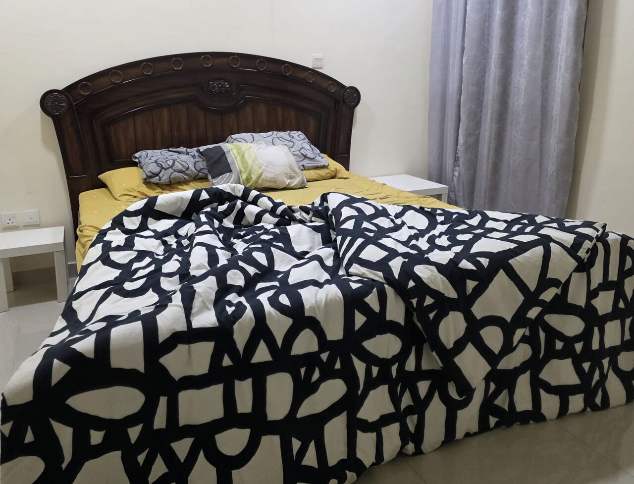 East Riffa, Furniture, BHD 60,  Complete King Size Bedroom Set With Mattress, 6-Door Wardrobe & Dressing Table