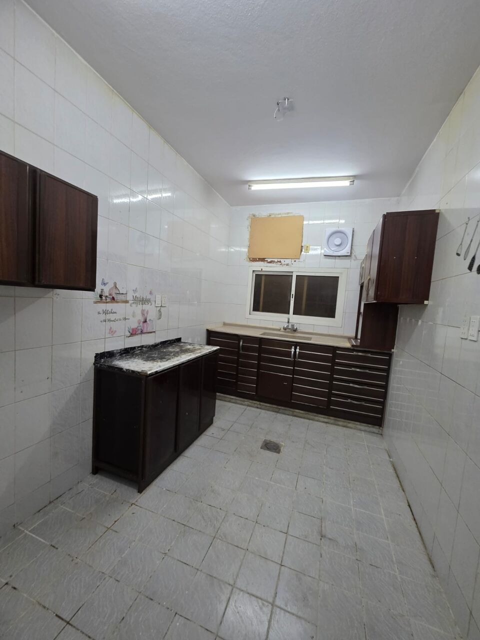 Khobar, Apartments, Flats, Houses & Villas, SAR 22600/year,  4 BR,  Consists Of:- 4 Bedrooms, A Living Room, 2 Bathrooms, And A Kitchen, Second Floor  Elevato