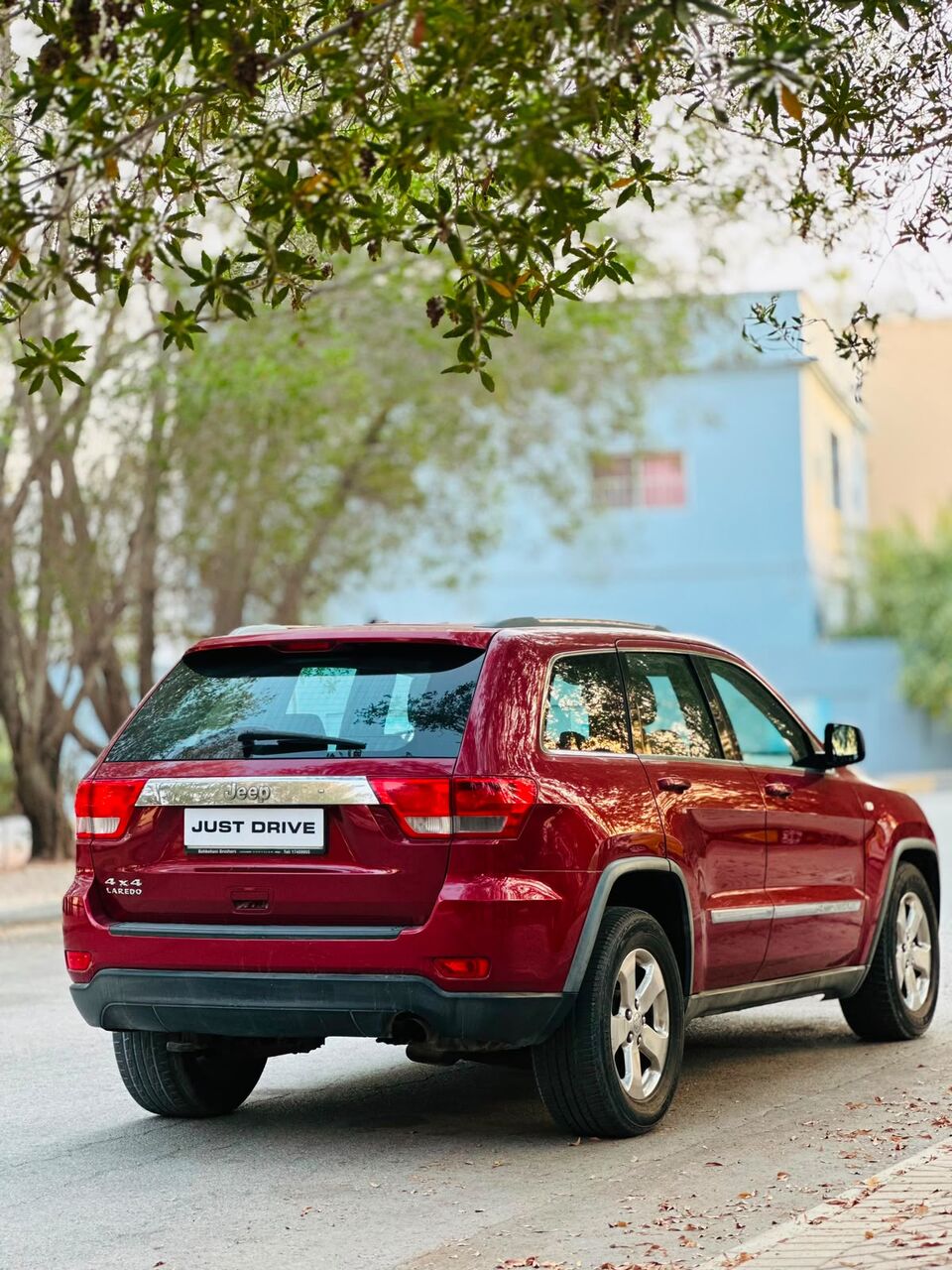 Segaya, Vehicles, Cars & Trucks , BHD 2500,  Jeep Cherokee,  2012,  Automatic,  250000 KM,   LAREDO  MODEL WELL MAINTAINED 7 SEATER SUV CALL OR WHATSAPP ON 35400768