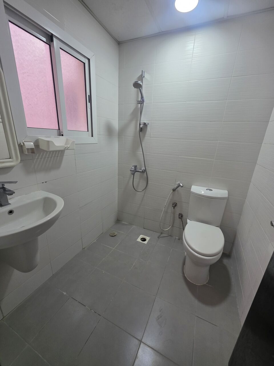 Gudaibiya, Apartments, Flats, Houses & Villas, BHD 250/month,  Furnished,  2 BR,  - Bright & Neet Furnished 2 BHK Flat With Ewa 250/BD In Gudaibiya