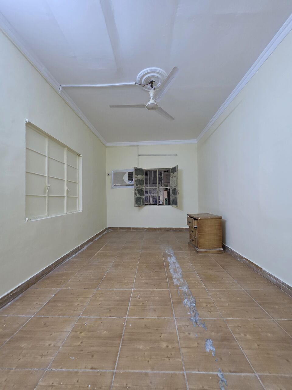 Gudaibiya, Apartments, Flats, Houses & Villas, BHD 250/month,  2 BR,  Semi Furnished 2 BHK Flat With Unlimited Ewa @250/BD In Gudaibiya