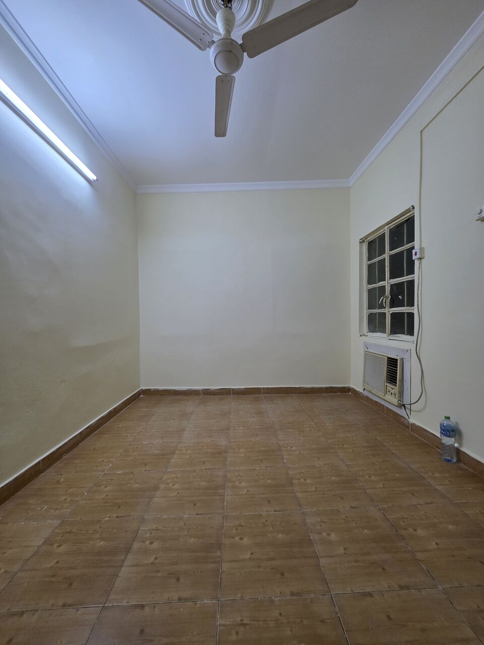 Gudaibiya, Apartments, Flats, Houses & Villas, BHD 250/month,  2 BR,  Semi Furnished 2 BHK Flat With Unlimited Ewa @250/BD In Gudaibiya