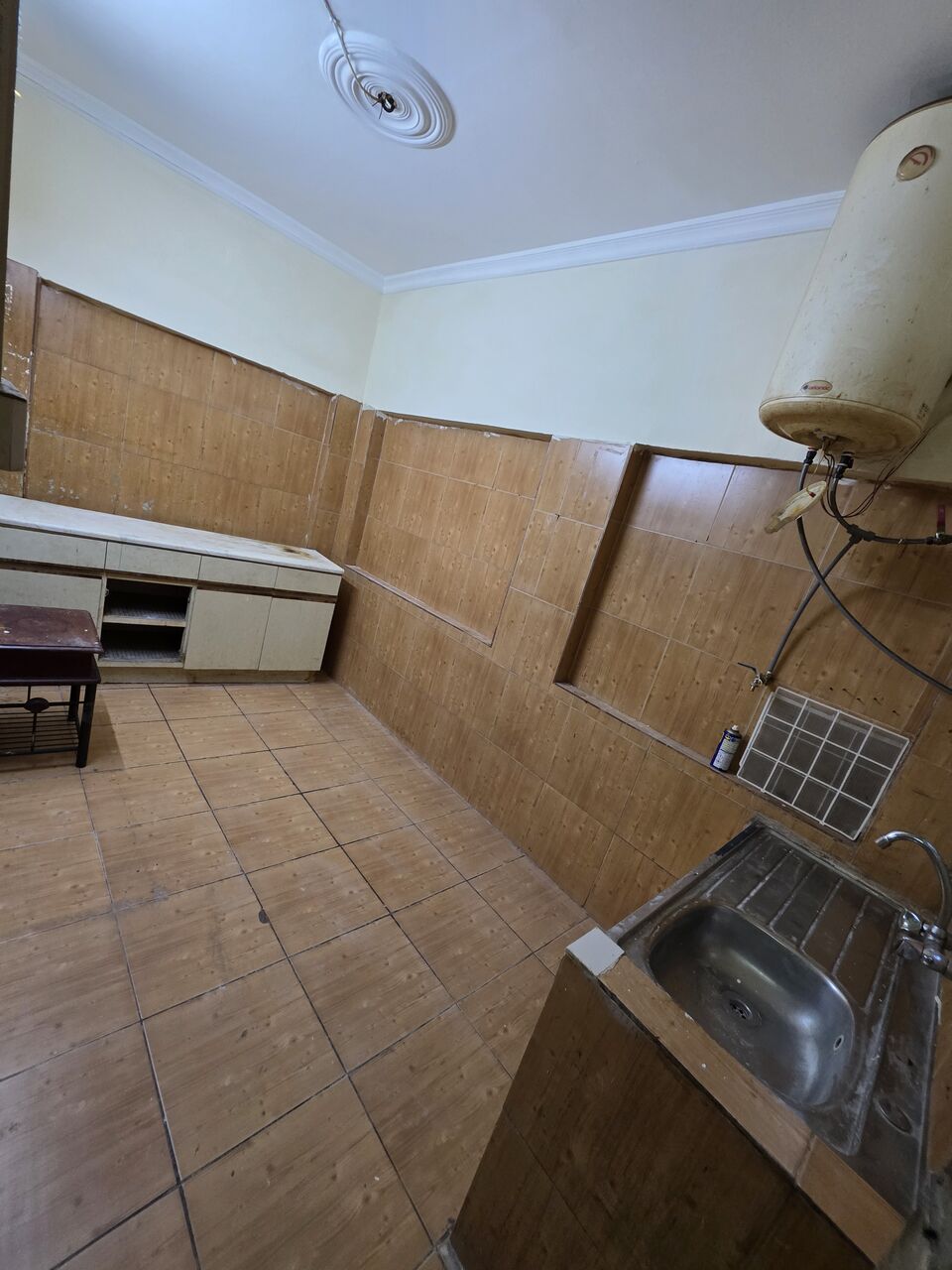 Gudaibiya, Apartments, Flats, Houses & Villas, BHD 250/month,  2 BR,  Semi Furnished 2 BHK Flat With Unlimited Ewa @250/BD In Gudaibiya