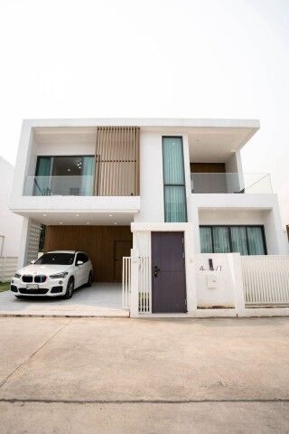 Bangkok, Real Estate For Sale, THB 4590000,  3 BR,  52 Sq. Feet,  Maejo Zone - #Sansai #Sale With Tenant 4.59 Million #Modern Style #Selling Below