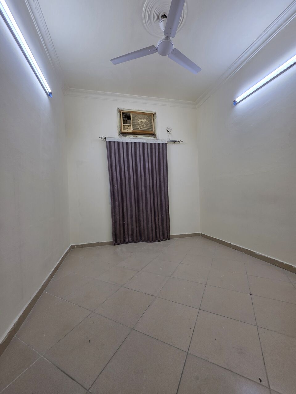 Gudaibiya, Apartments, Flats, Houses & Villas, BHD 130/month,  Studio,  Semi Furnished Studio Flat With Unlimited Ewa @135 BD In Gudaibiya