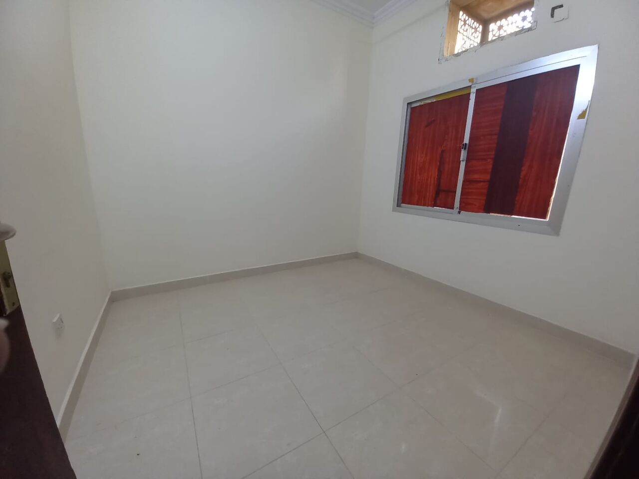 Salmaniya, Apartments, Flats, Houses & Villas, BHD 140/month,  2 BR,  # 2 BEDROOMS,1 BATHROOM,HALL,KITCHEN,FLAT FOR RENT IN SALMANIYA -140/BD #