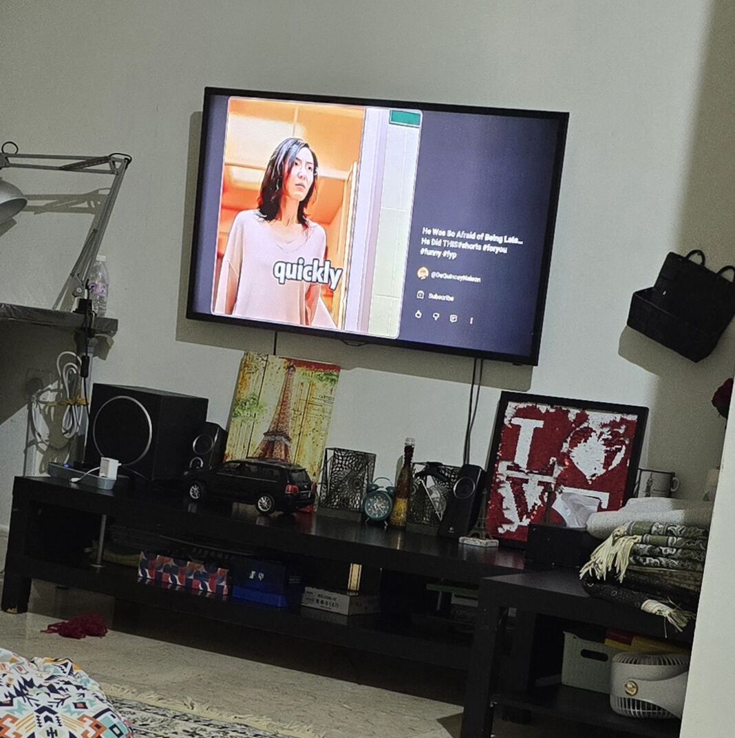 Al Rehab, Electronics, SAR 550,  SAMSUNG 46" Inch TV Along With Speaker