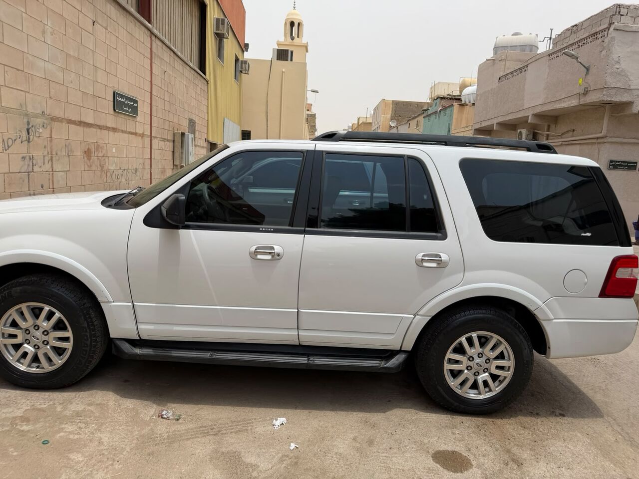 Riyadh, Vehicles, Cars & Trucks , SAR 38,  ​F​ORD EXPEDITION (XLT),  2013,  Automatic,  178000 KM,  ​F​ORD EXPEDITION