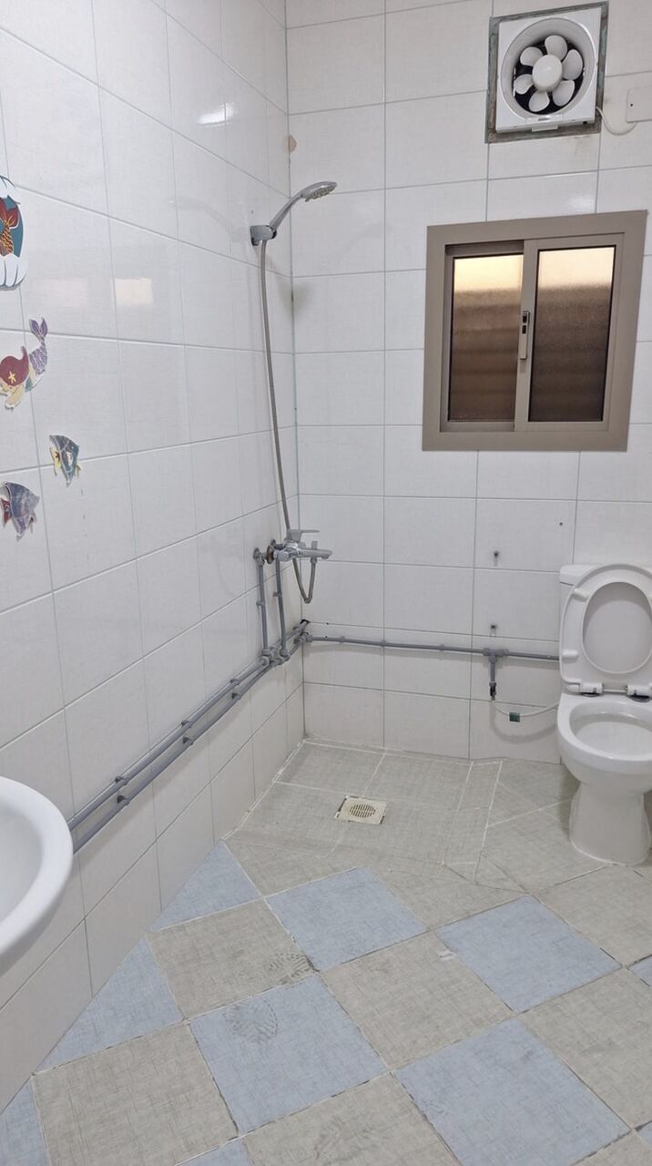 Manama, Apartments, Flats, Houses & Villas, BHD 150/month,  1 BR,  For Rent &ndash; Unfurnished Apartment In Dar Kulaib.