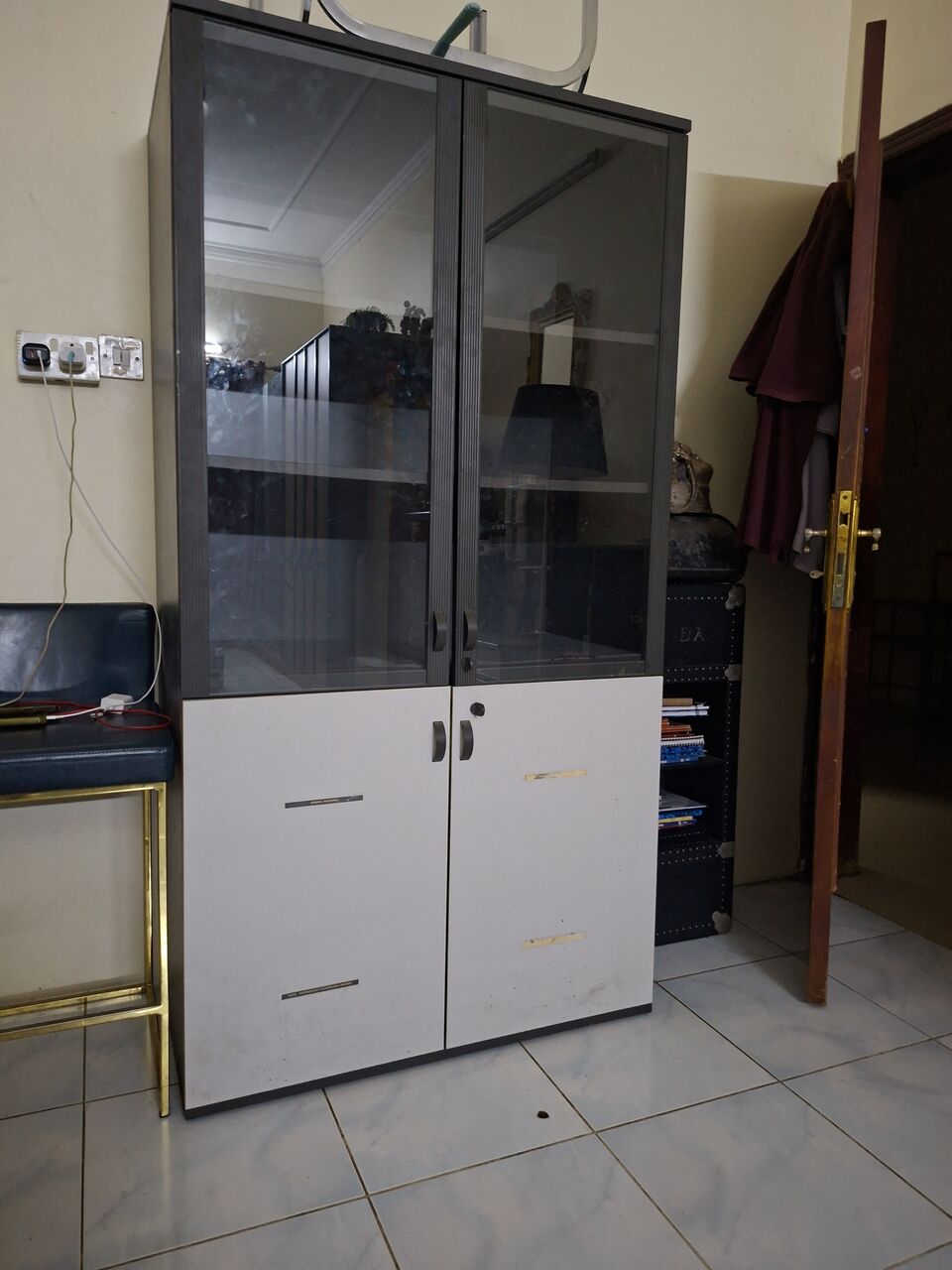 Gudaibiya, Household Items, BHD 12,  Showcase, Drawer, Tv Stand ,study Table , Gas Stove
