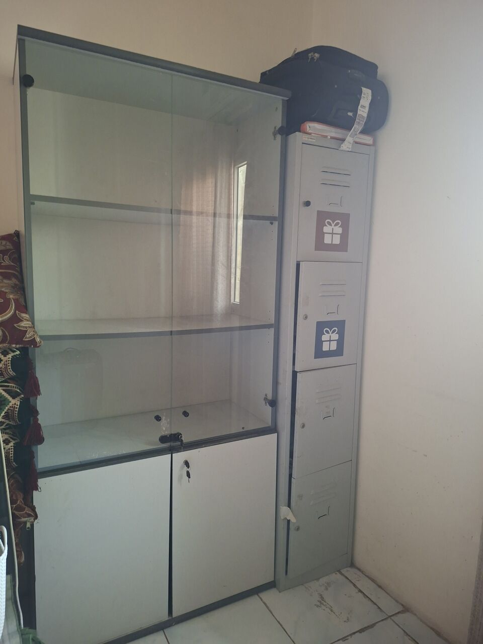 Gudaibiya, Household Items, BHD 12,  Showcase, Drawer, Tv Stand ,study Table , Gas Stove