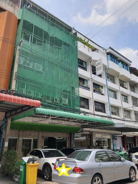 Bangkok, Villas, THB 115000,  52 Sq. Feet,  Commercial Building For Rent, 5 Floors + Rooftop With Roof, 1,080 Sq M., Soi