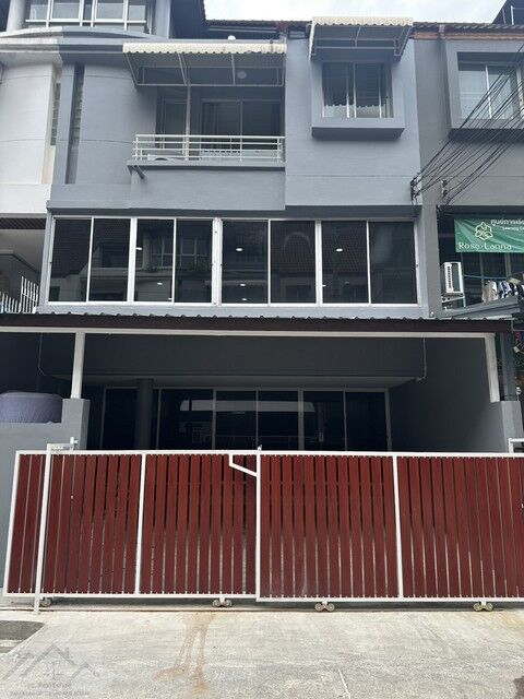 Bangkok, Villas, THB 45000,  28 Sq. Feet,  Home Office For Rent, 4 Floors, 300 Sq M, 5 Rooms, Sinthanee Village, Lat Phrao 80, Newly