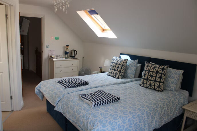 London, Business, Looking To Book A Quality B&B Near Christchurch?